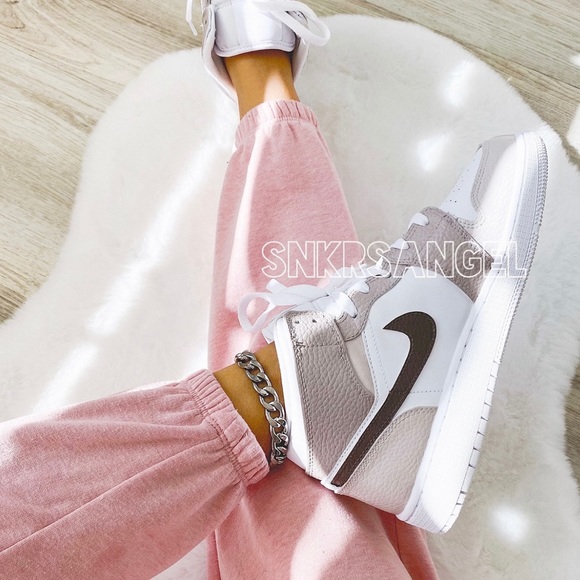 Custom nike air jordan 1 mid mocha coffee tan brown beige - Picture 2 of 3